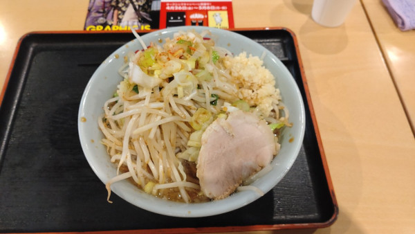 「ラーメン（マシ）」@旨い安い腹いっぱい 幕張店の写真