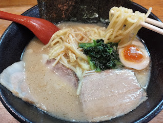 「とんこつ醤油ラーメン(800)」@ラーメン 濱正の写真