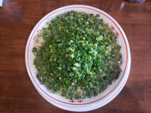 「豚骨ラーメン(ﾊﾞﾘｶﾀ)+ﾁｬｰｼｭｰ+ﾈｷﾞ×2+替玉×2」@ラーメン池田の写真