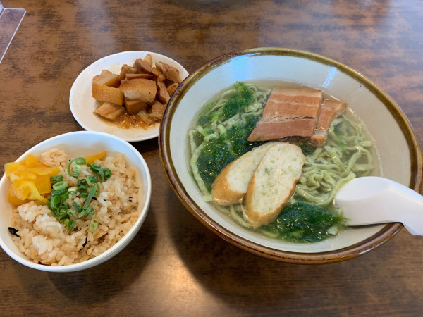 「アーサーそば(中)」@なかむらそばの写真