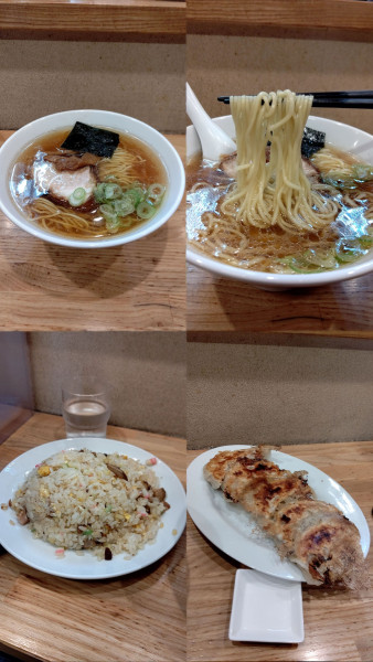 「『らぁめん 半チャーハンセット+餃子(¥900+400)』」@中華処 宮の写真