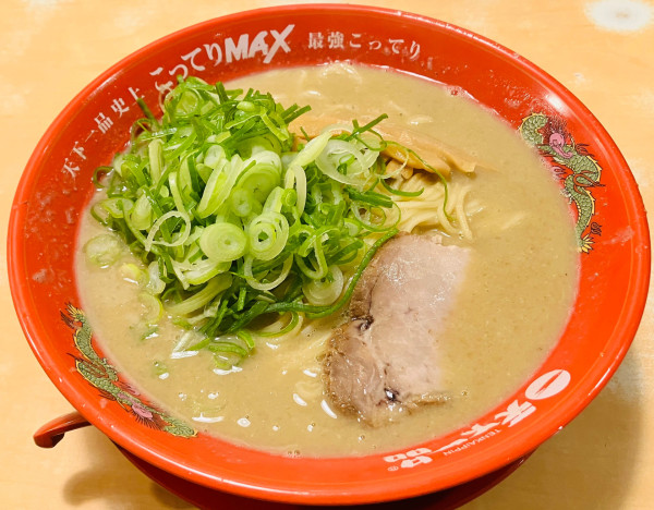 「こってりMAX(大) トッピングねぎ」@天下一品 新宿西口店の写真