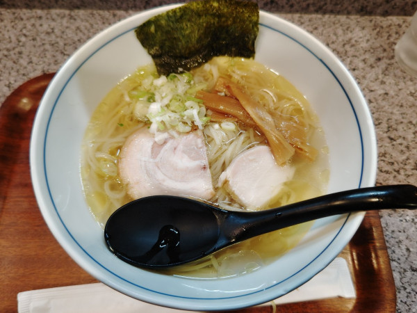 「純鶏らーめん(塩)」@らーめん直久 新木場店の写真