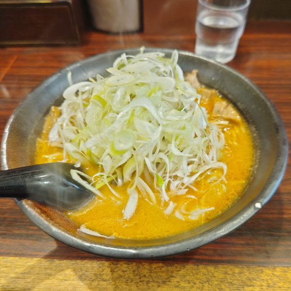 「味噌オロチョンらーめん＋ネギ増し」@北海道らーめん ひむろ 錦糸町店の写真