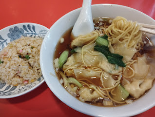 「セット ワンタンメン＋半チャーハン(850)」@中華 美江南の写真