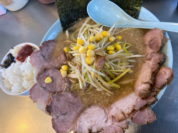 「味噌ネギチャーシューメン＋半ライス」@ラーメンショップ 椿 玉造店の写真