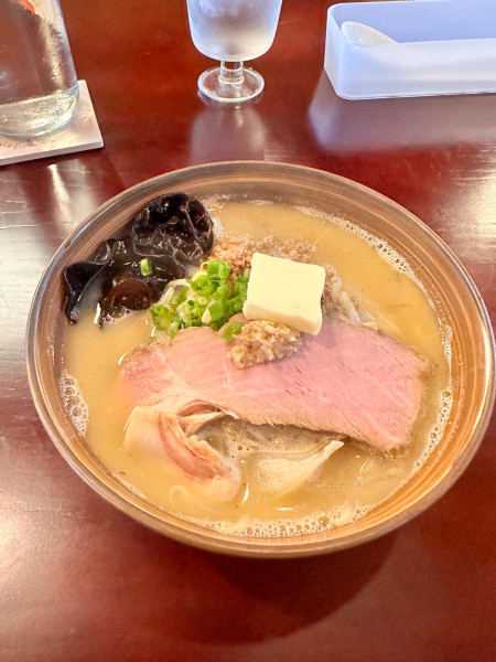 「味噌ラーメン バタートッピング」@らーめん春友流の写真