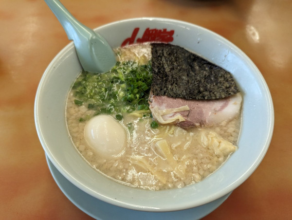 「プレミアム塩豚骨920円」@ラーメン山岡家 相模原店の写真