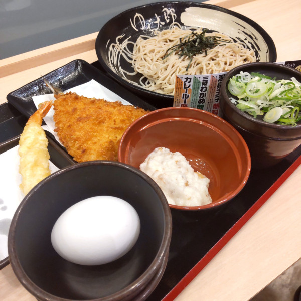 「月見芋そば（￥620）＋アジフライ（￥200）＋海老天（クー」@ゆで太郎 新宿ワシントンホテル店の写真