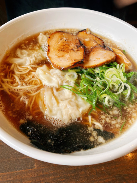 「つるっとワンタンチャーシュー」@豚骨醤油ラーメン ばり嗎 上里店の写真