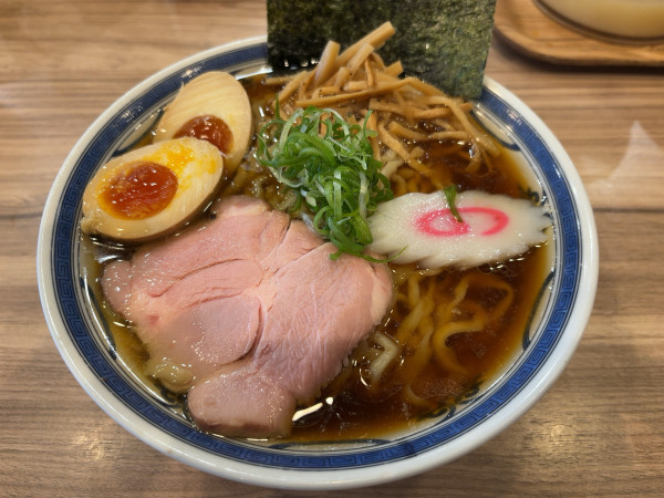 「醤油　味玉」@くじら食堂 nonowa東小金井店の写真