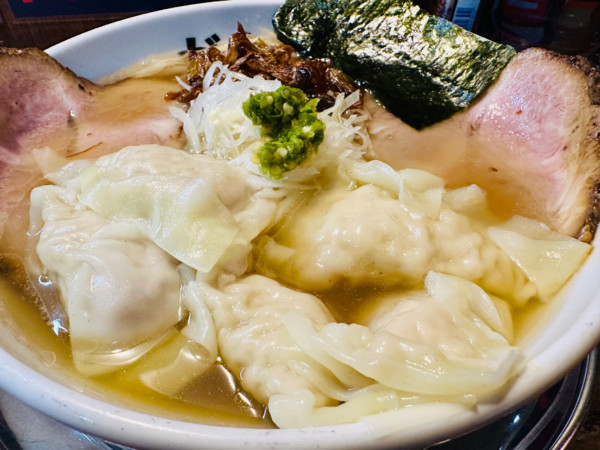 「【限定③】葱油ジュー+ワンタン【1550円】」@元祖一条流がんこラーメン たま館分店の写真
