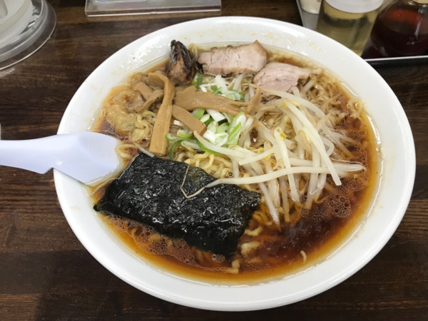 「ワンタンメン 1,050円」@三憩園の写真