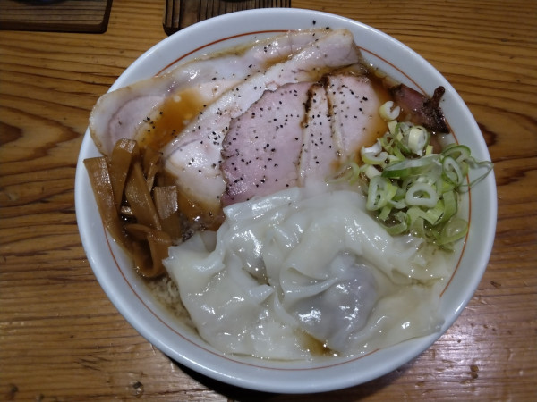 「醤油ラーメン(160g1000円)+α」@Wez Noodlesの写真
