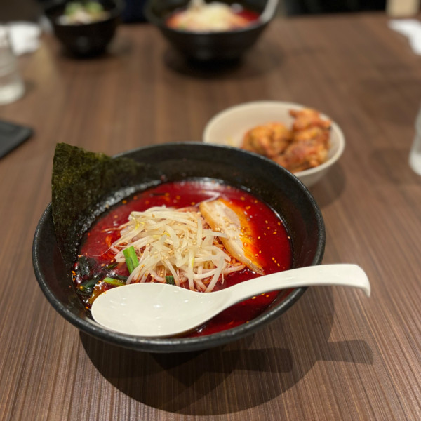 「牛骨辛らーめん【4辛】」@らーめんごうの写真