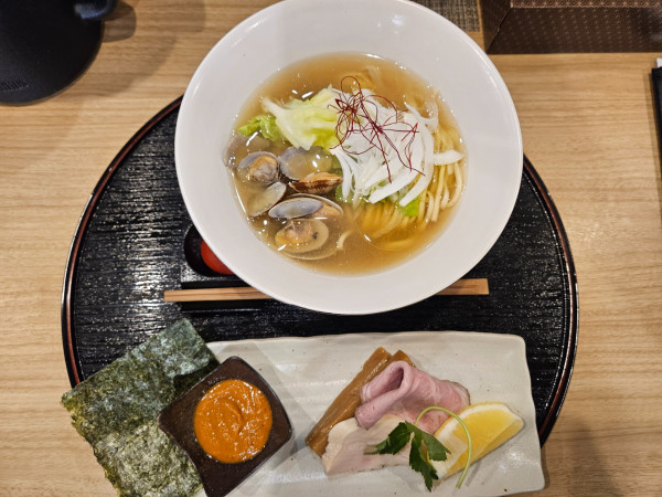 「春の塩らーめん」@塩らーめん 小粋の写真