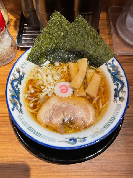 「昔ながらの中華そば(850円)」@横浜家系ラーメン 壱角家 京急川崎店の写真