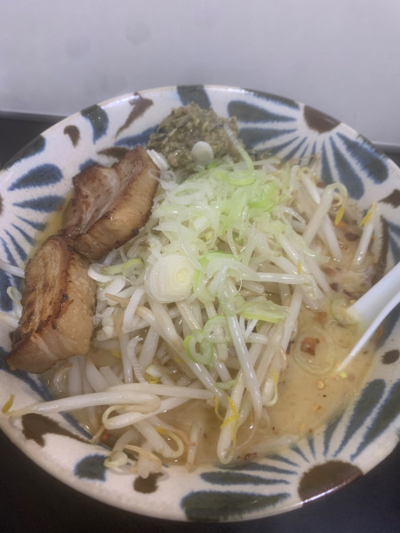 「限定　牡蠣バター味噌ラーメン」@自家製麺SHINの写真