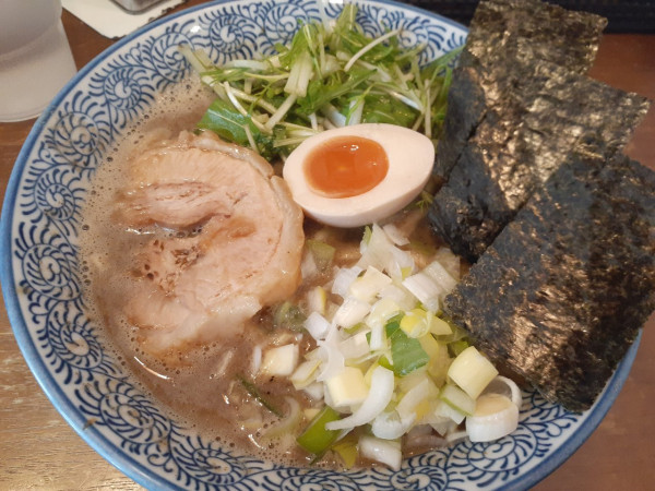 「【1月限定麺】煮干そば」@つけめん 桜の如くの写真