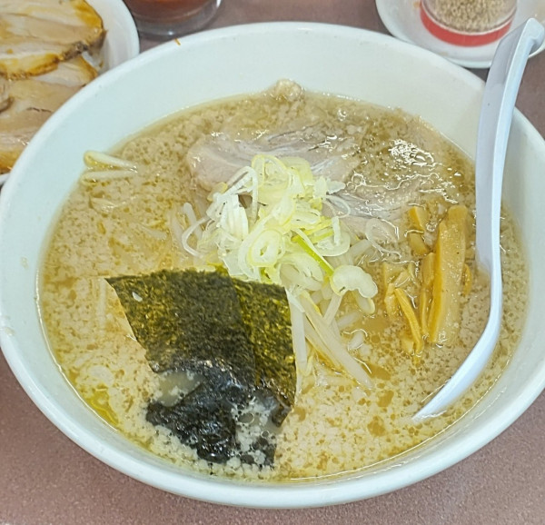 「ハッスルラーメン煮豚めしセット」@ハッスルラーメンホンマ 錦糸町店の写真