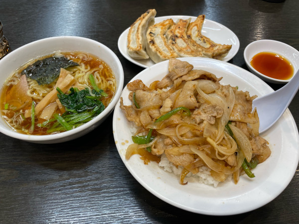 「Bセット + 餃子」@東京亭 昭島店の写真