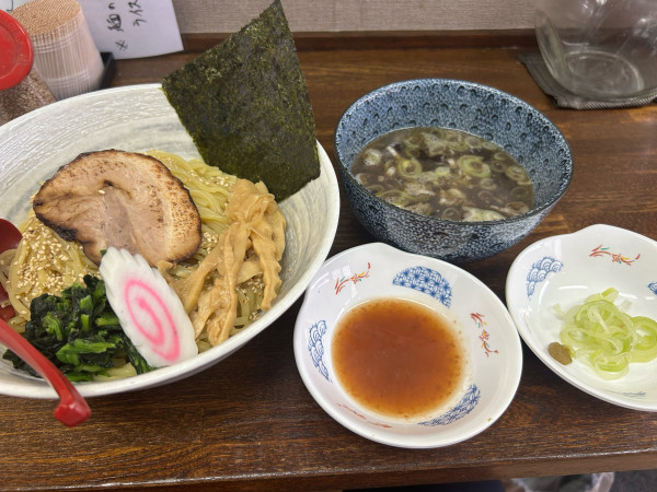 「つけ麺醤油900円、大盛り50円」@麺処おとおの写真