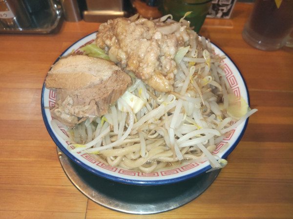「豚出汁ラーメン中　1000」@ラーメン☆ビリー 川越クレアモール店の写真