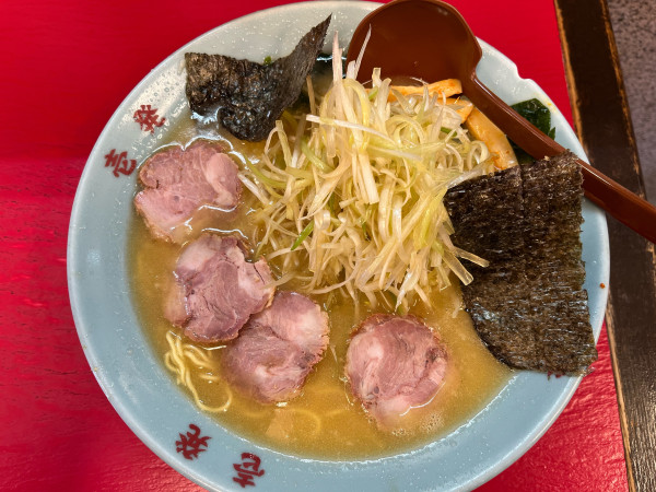 「ネギ味噌チャーシュー固め850円」@壱発ラーメン 八王子店の写真