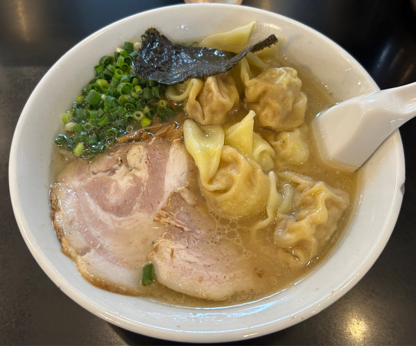「雲呑麺」@らーめん 茂木の写真