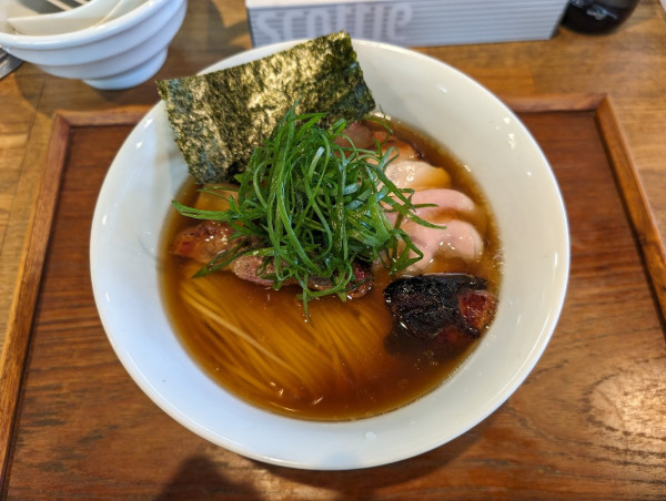 「醤油そば」@YOKOKURA STOREHOUSEの写真