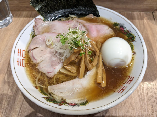「特製中華そば 醤油」@麺庵 利休の写真
