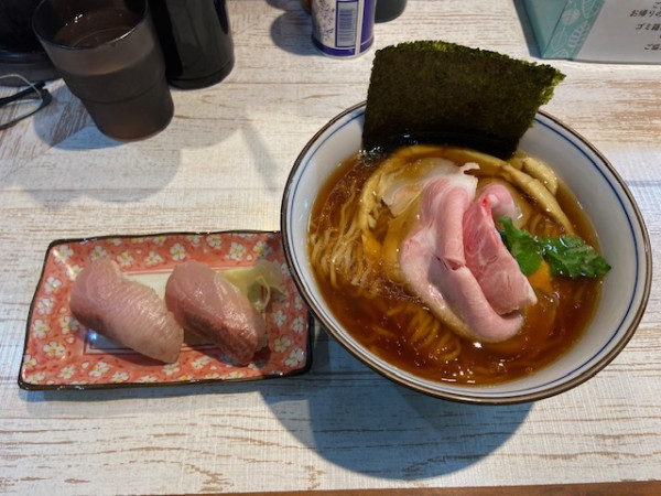 「四つ葉そば＋本日のにぎり」@中華そば 四つ葉の写真