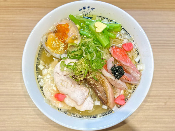 「★＜10周年プレミアム限定＞10周年の中華そば🍜¥3,000」@ROCK'ANDOの写真