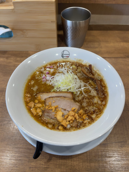 「焦がしにんにく味噌らーめん（950円）」@味噌RAMEN仁の写真