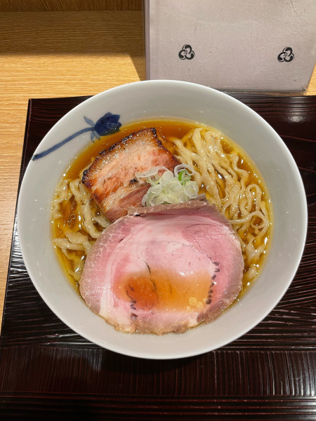 「醤油　手揉み麺(1050円)」@麺 みつヰの写真