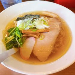 白醤油らーめん　800円