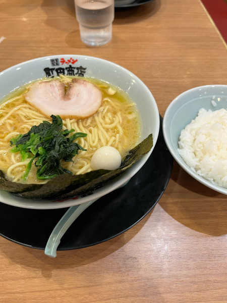 「ラーメン800+ライス100」@町田商店 武蔵村山店の写真