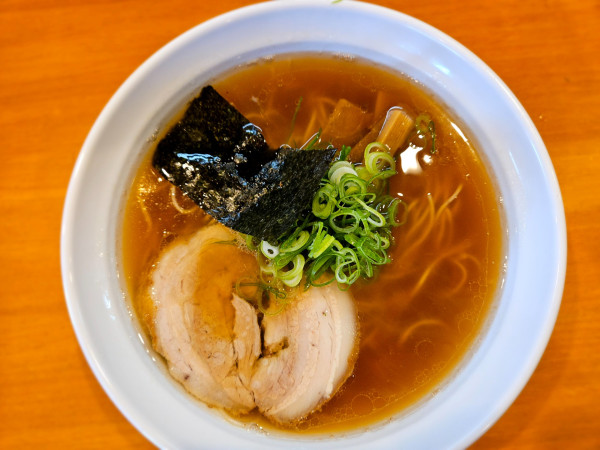 「醤油らぁ麺並盛」@支那そば 高橋商店の写真