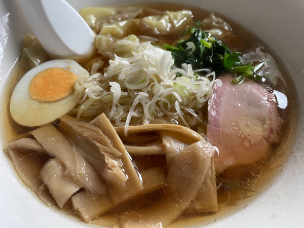 「ワンタンメン：850円」@萬福の写真