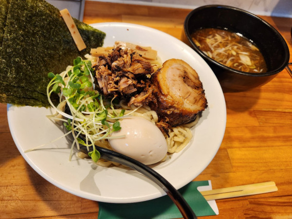 「正油つけめん全部のせ」@ボニート・ボニートの写真