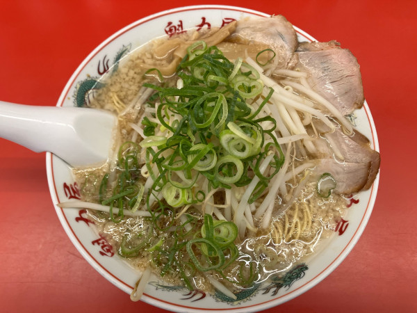 「特製醤油ラーメン803円＋もやしトッピング110円」@ラーメン魁力屋 鶴川店の写真