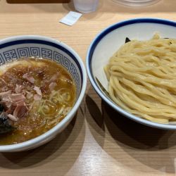 濃厚魚介つけめん 930円