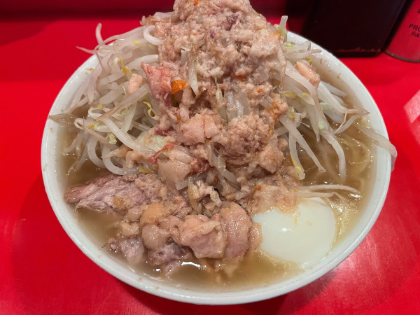 「小(¥900) 温泉玉子(¥100)」@ラーメン二郎 府中店の写真