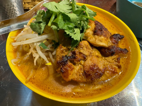 「ラクサラーメン」@居酒屋 やみぃサテ お花茶屋の写真