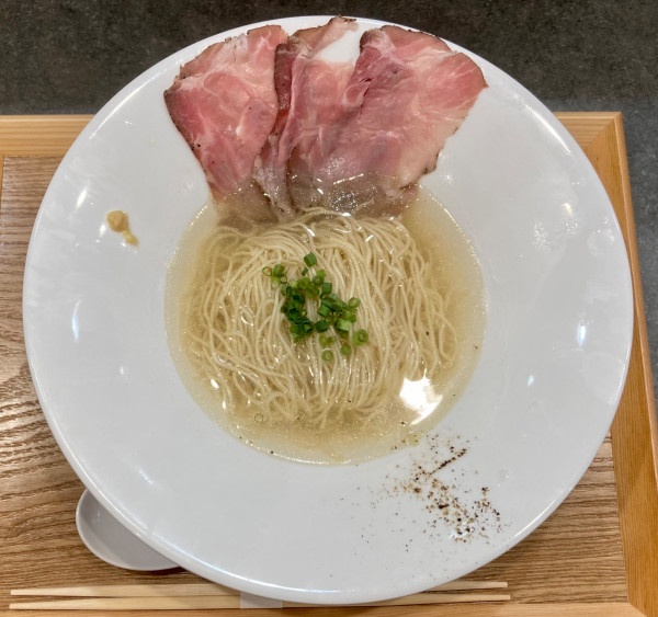 「クリアラーメン　1100円」@麺屋ちさとの写真