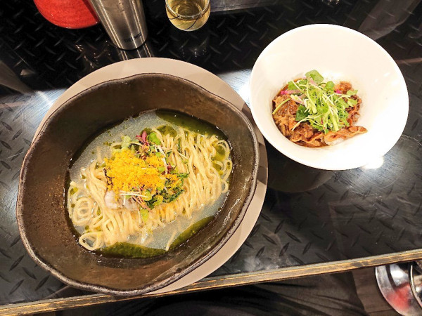 「【限定】しじみとトリ貝と九条ネギとカラスミ、など」@トーキョーニューミクスチャーヌードル 八咫烏 CHIKARABOの写真