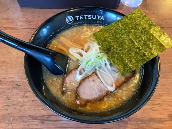 「札幌正油らーめん」@らーめん てつや 東京高円寺店の写真