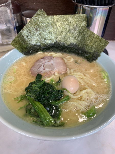 「ラーメン並（醤油とんこつ）」@横浜家系ラーメン ほどが家の写真