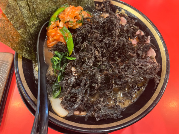 「ラーメン(並)850円＋岩のり200円」@横浜家系ラーメン 大輝家の写真