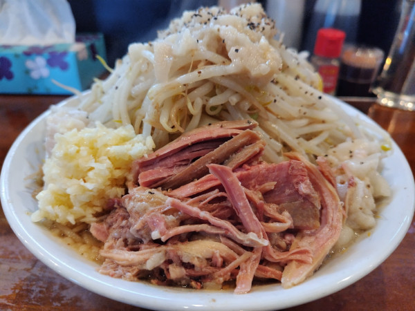 「味噌󠄀ラーメン　※ニンニク、野菜、脂　全マシ」@麺とび 六方 エルサあづみ野店の写真